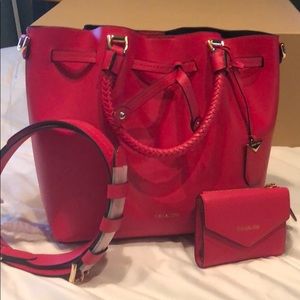 Michael Kors Bags - Michael Kors Bucket Bag Michael Kors Bags - Michael Kors Bucket Bag